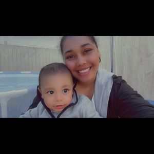 Meet your Posher, Alexis